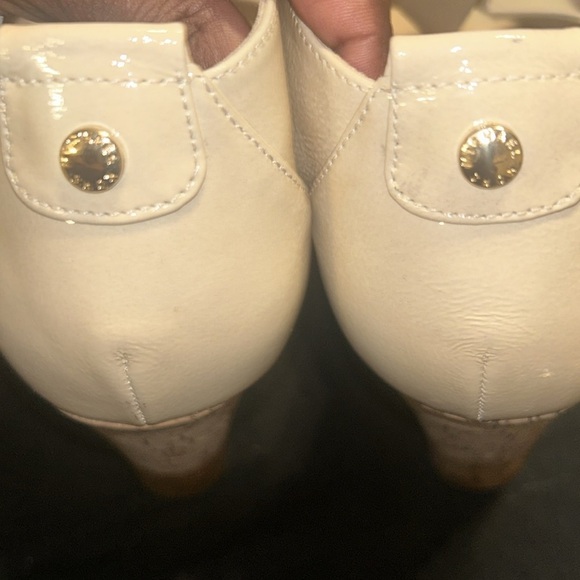 Michael Kors wedges sandals in a size 9 women’s. - Picture 6 of 7